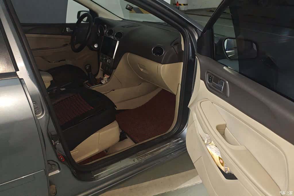 Ford Focus, 2012 8