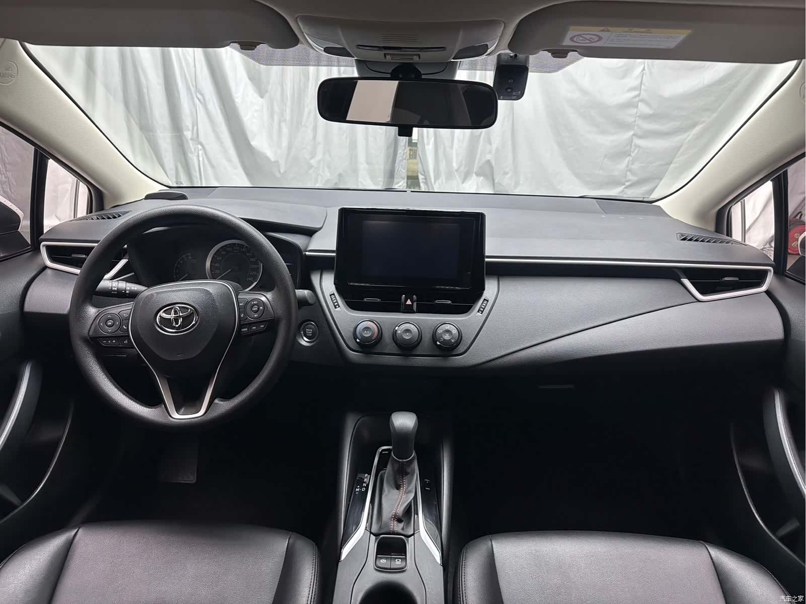 Toyota Corolla, 2022 все фото