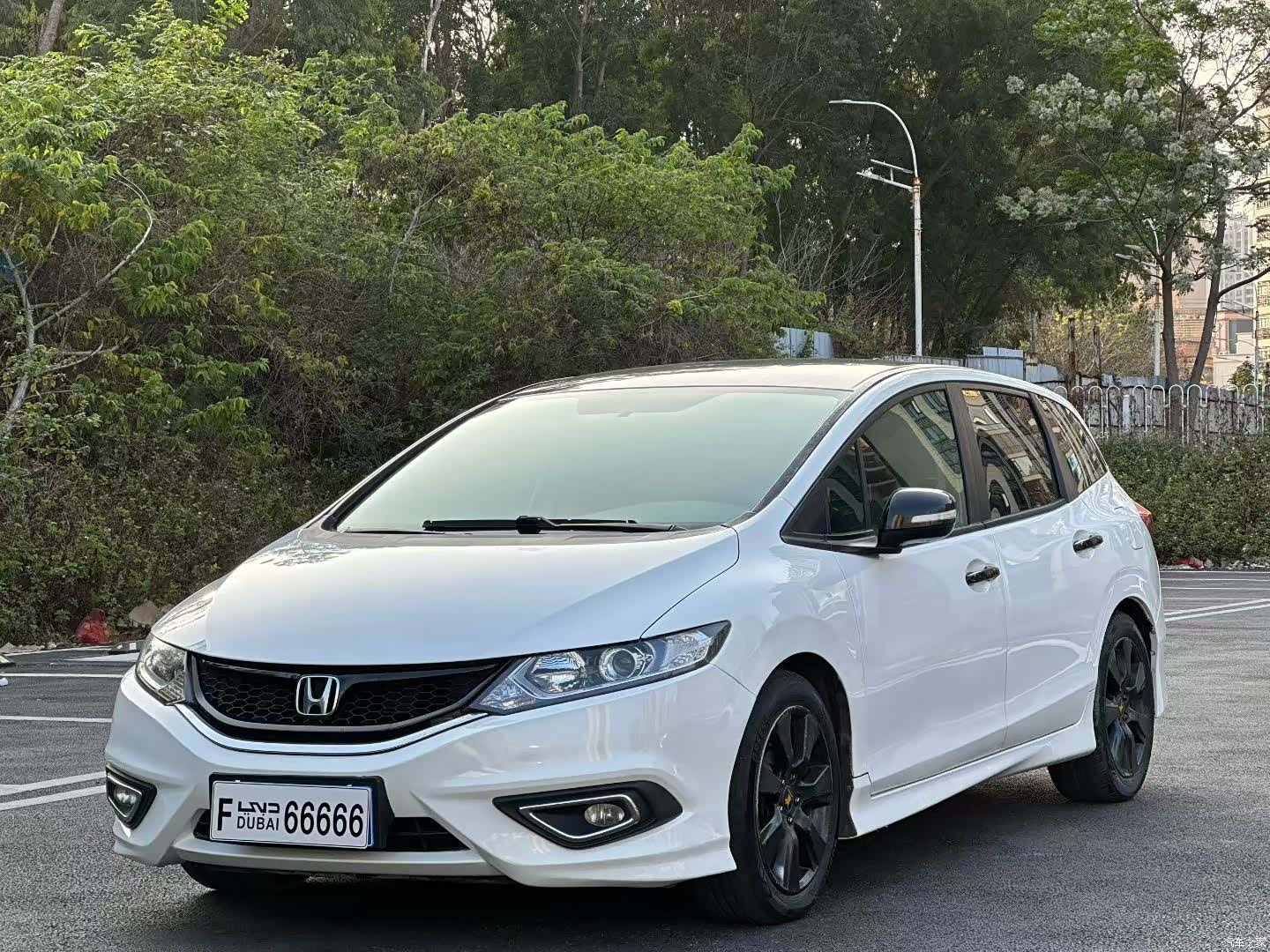 Honda Jade, 2014 1