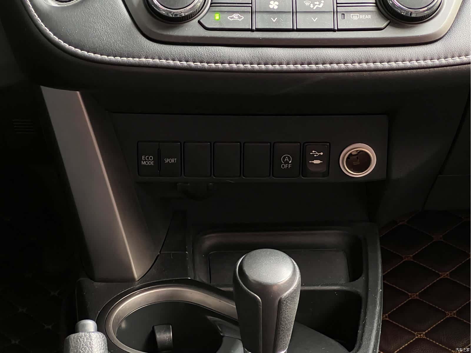 Toyota RAV4, 2018 15