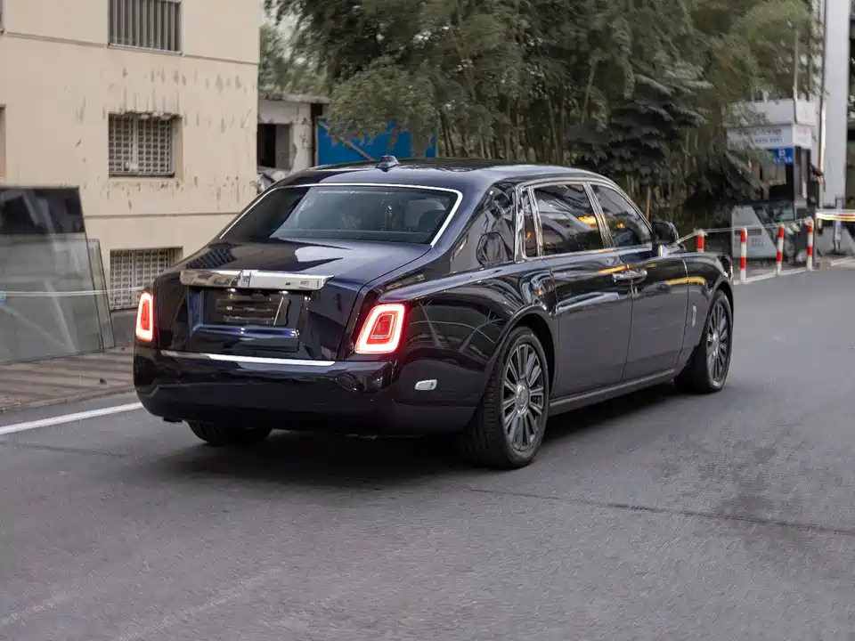 Rolls-Royce Phantom