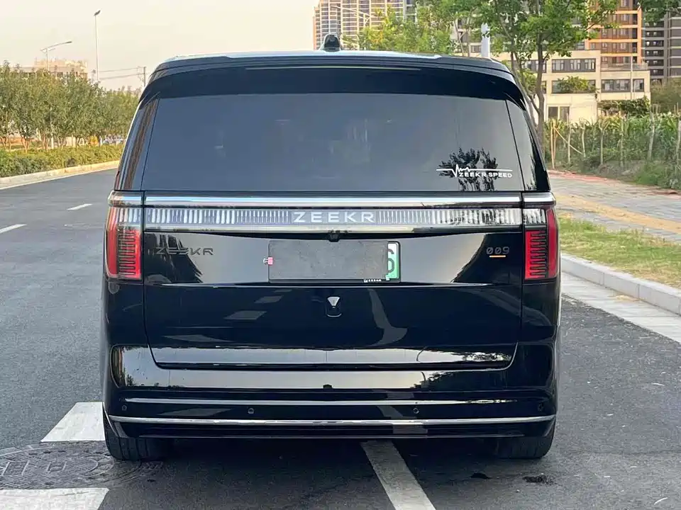 Zeekr 009
