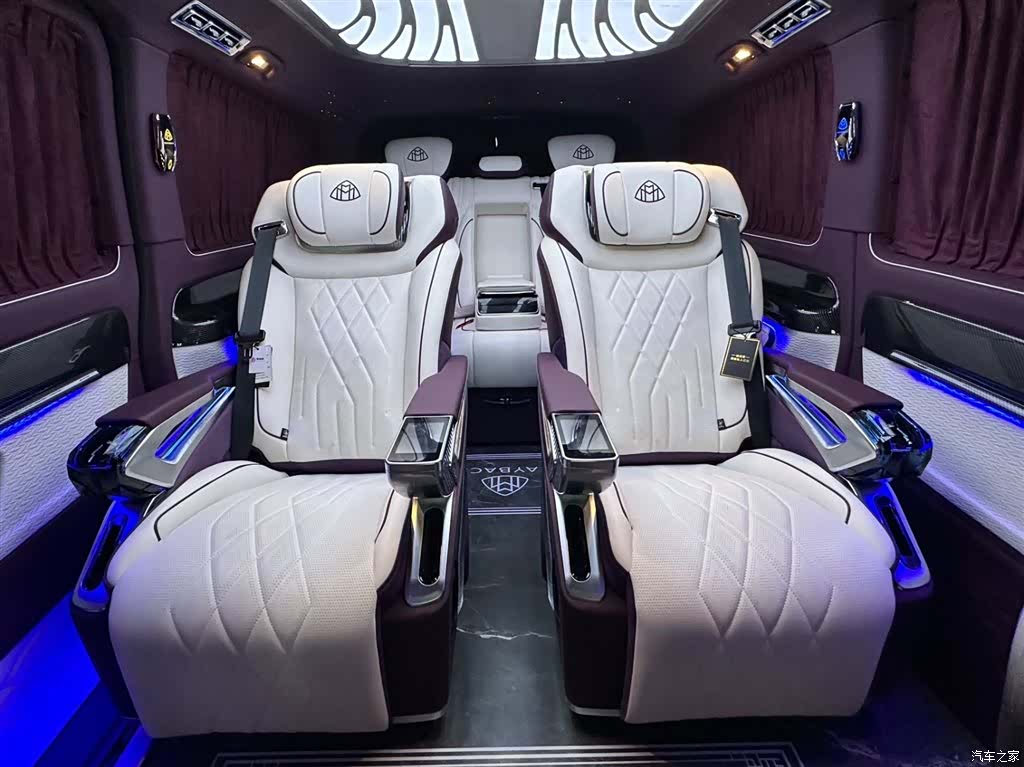 Mercedes-Benz 7, 2026 23