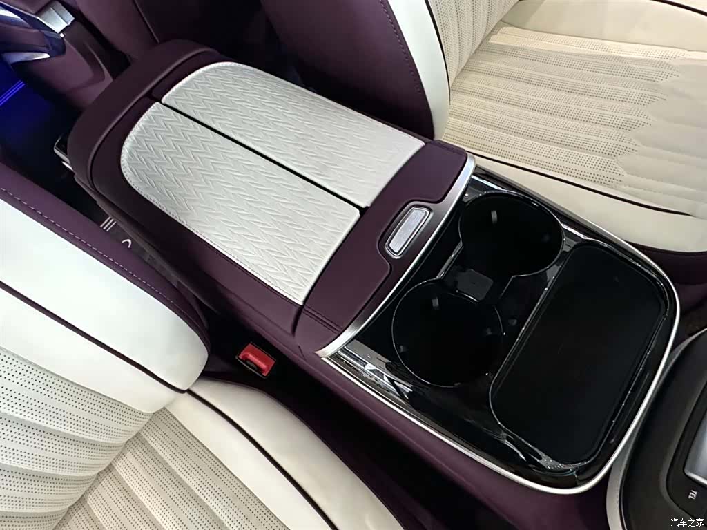 Mercedes-Benz 7, 2026 10