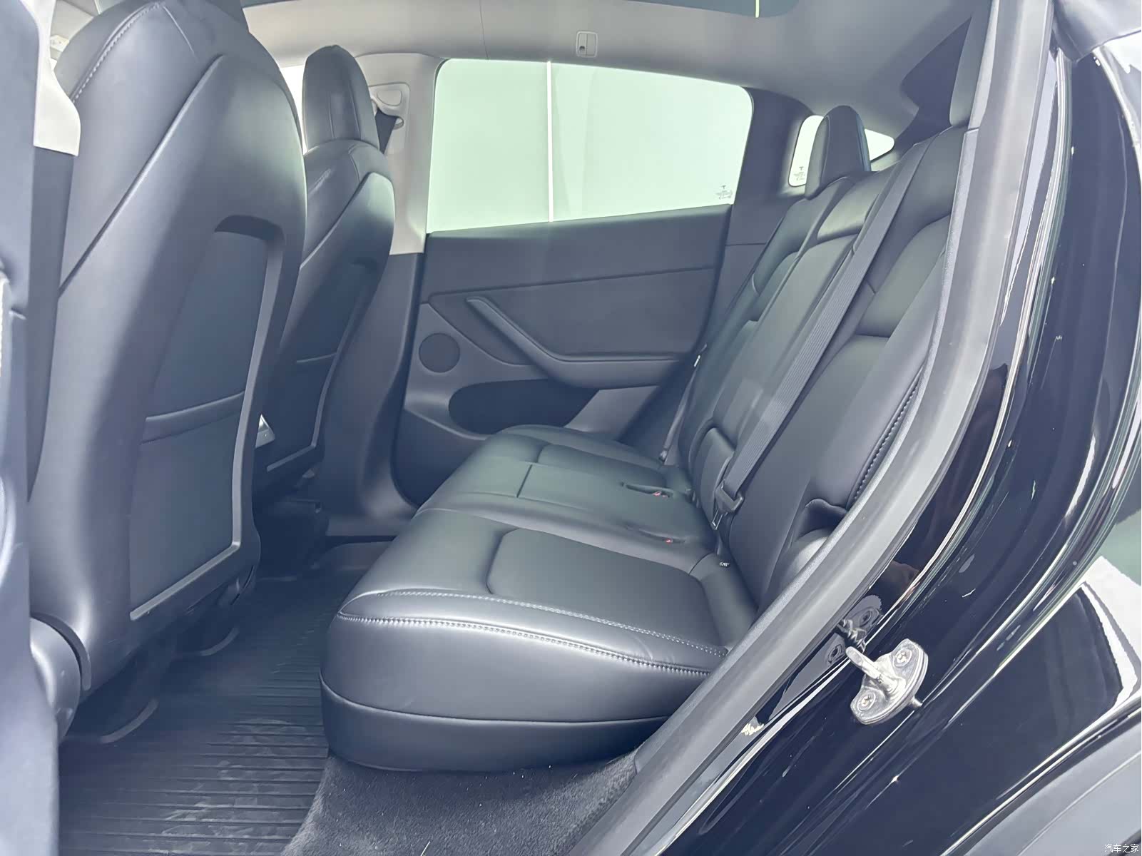 Tesla Model Y, 2022 7