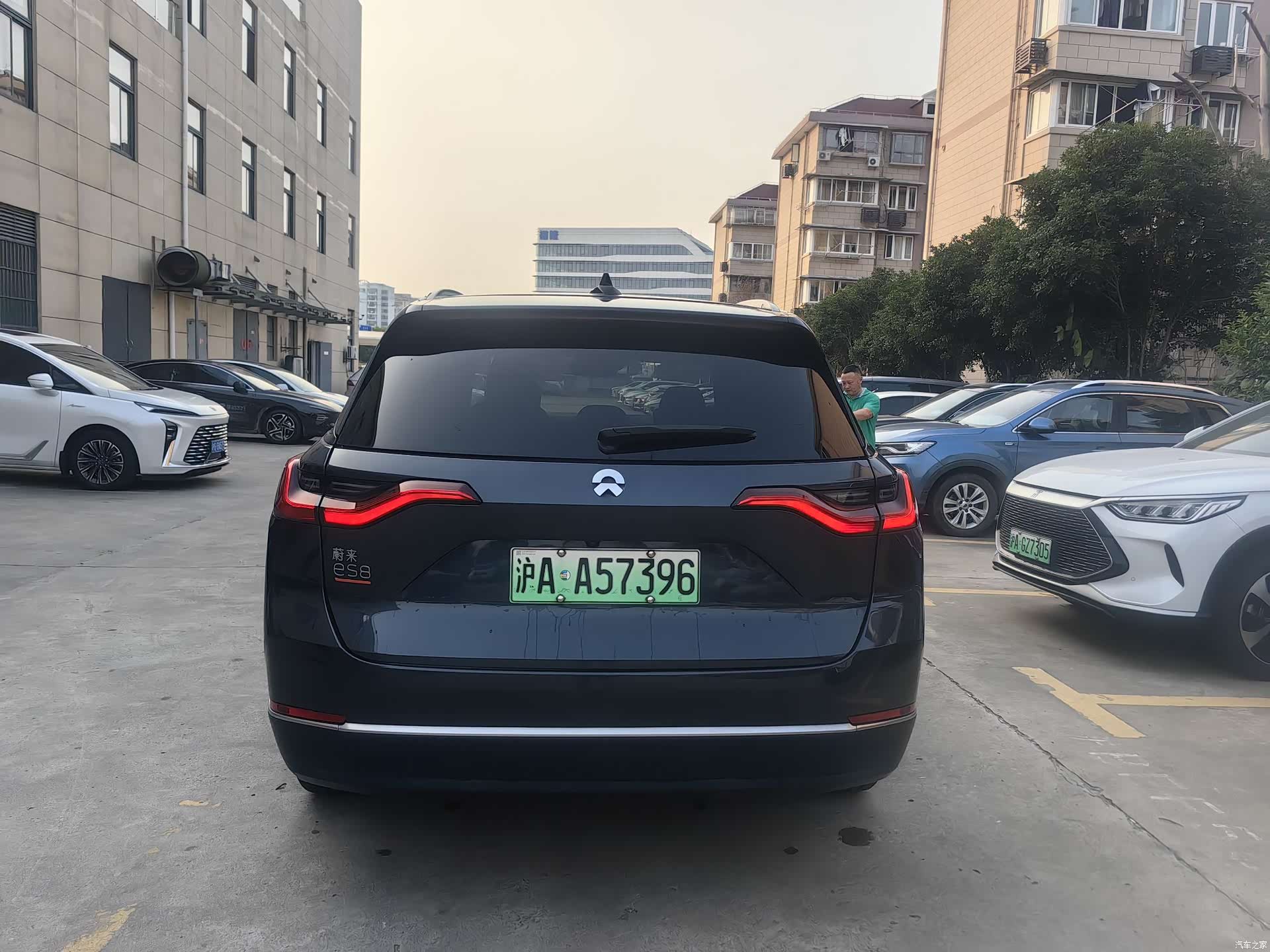 NIO ES8, 2021 3