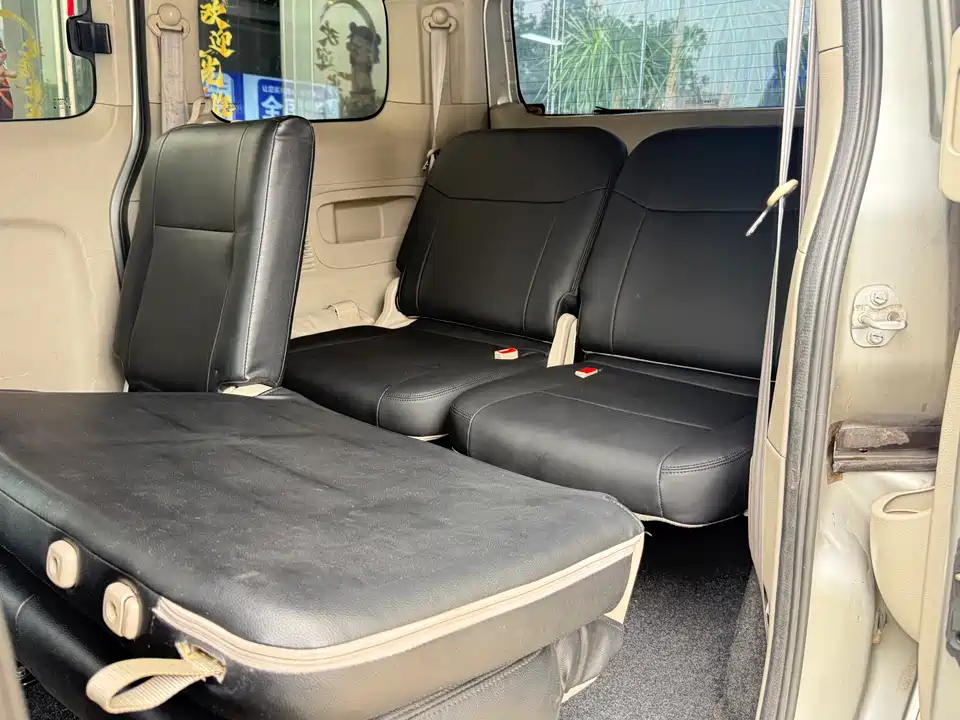 Nissan NV200 Nissan NV200