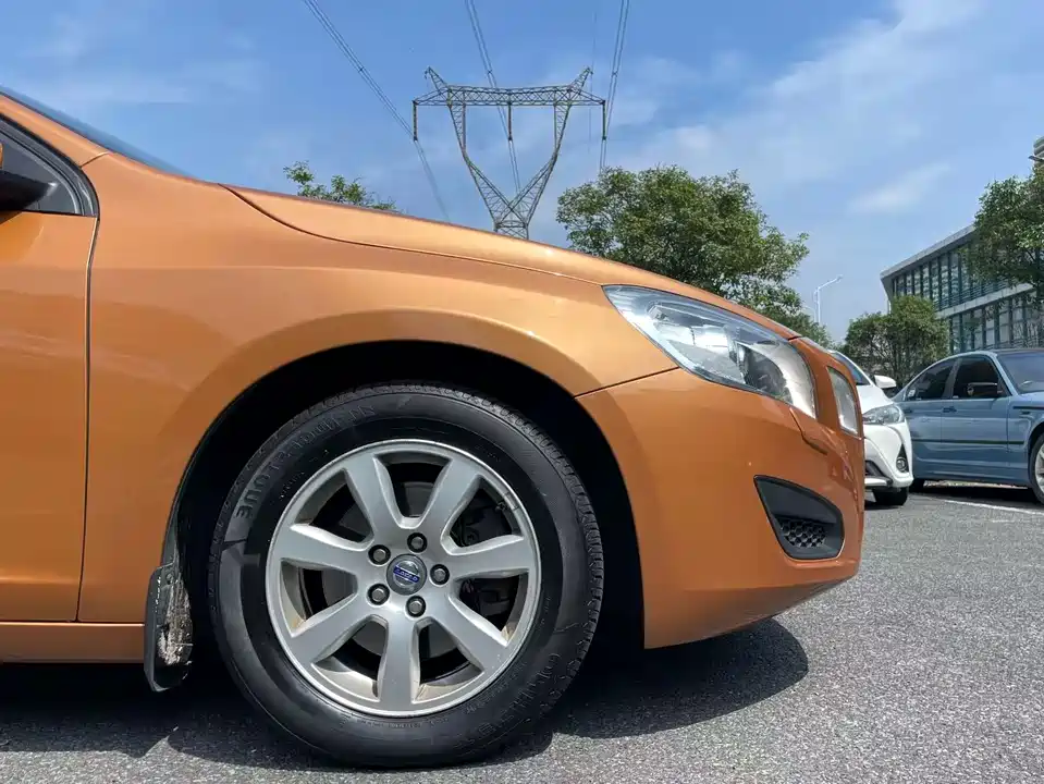 Volvo S60