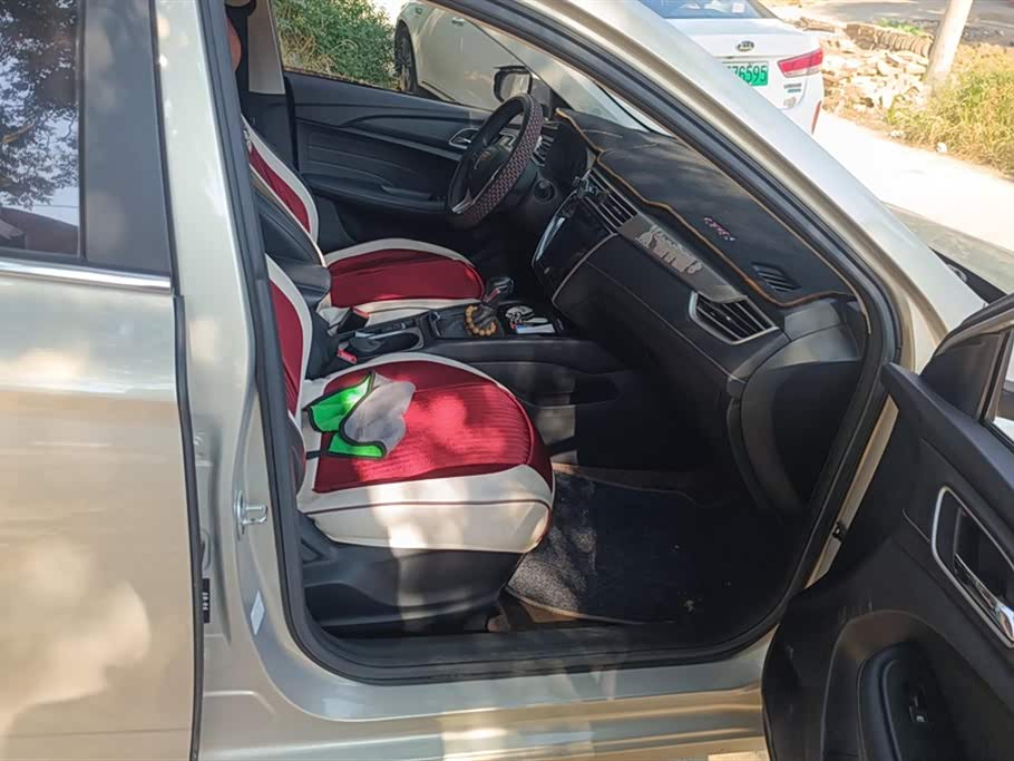 Roewe i5 Roewe i5