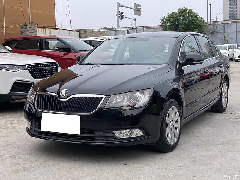 Skoda Superb, 2015 1