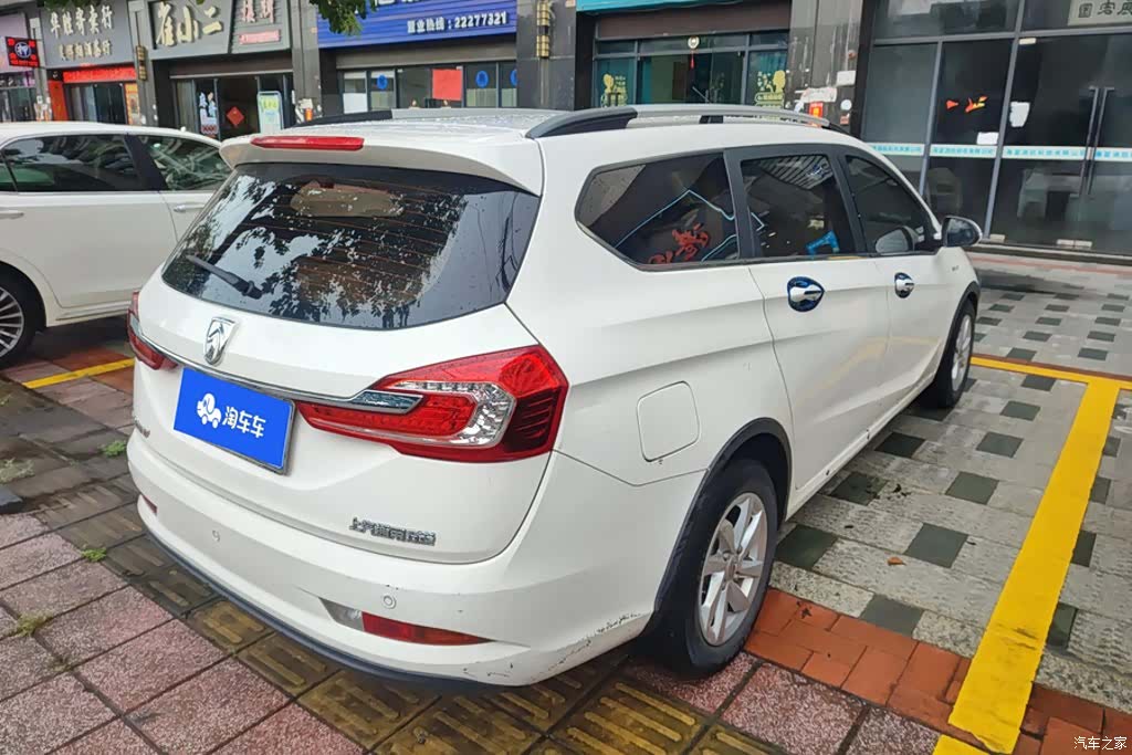 Wuling 310W, 2019 3