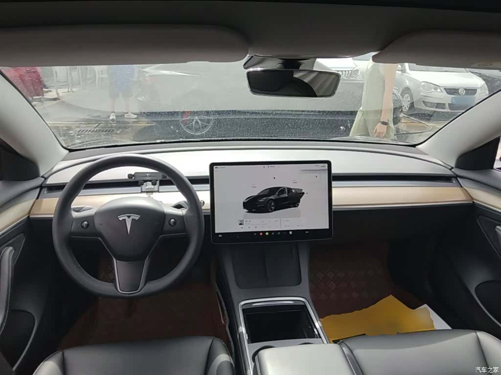 Tesla Model 3, 2023 10