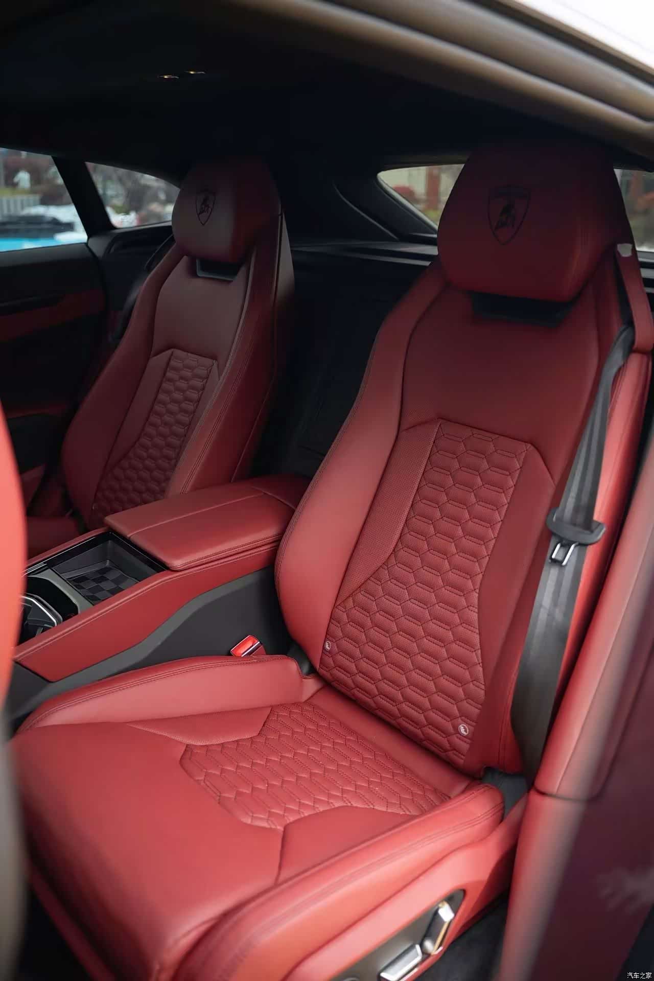 Lamborghini Urus, 2022 7