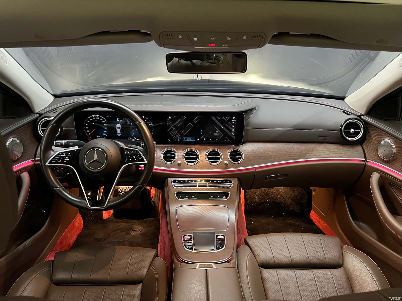 Mercedes-Benz E-Class, 2023 13