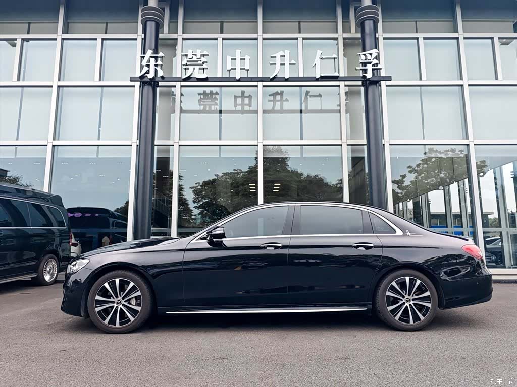 Mercedes-Benz E-Class, 2023 2