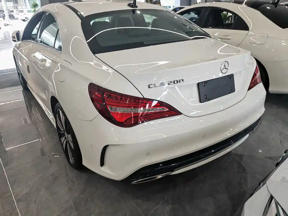 Mercedes-Benz CLA