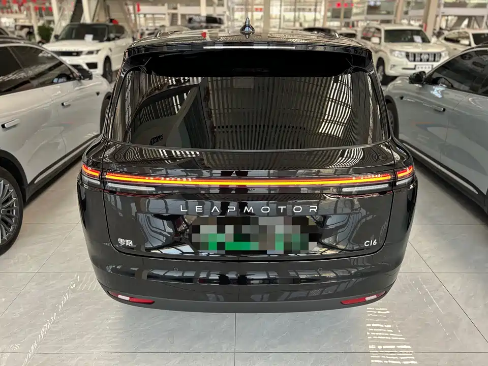 Leapmotor C16
