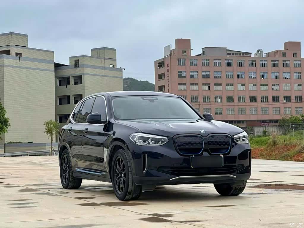 BMW iX3, 2021 4