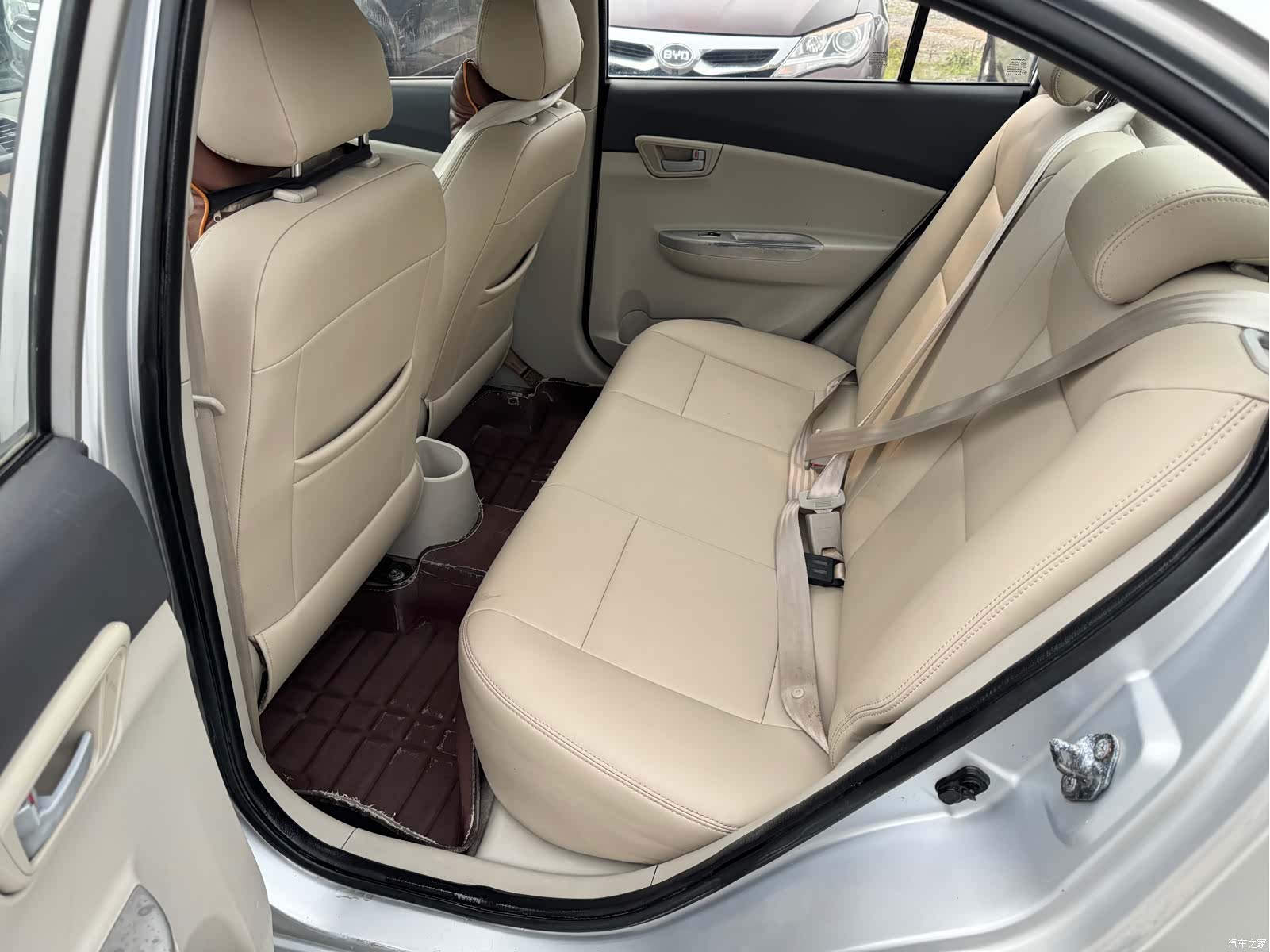 Changan V5, 2014 7