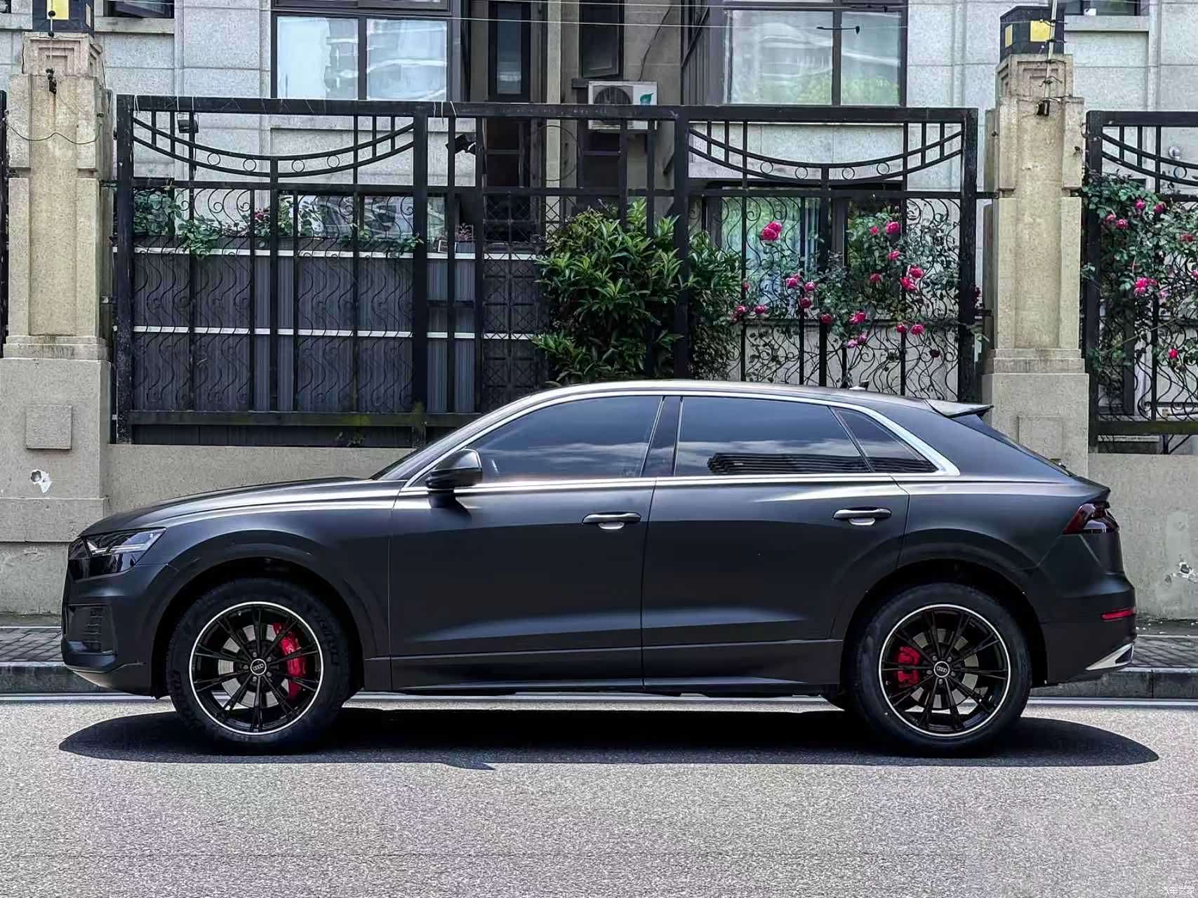 Audi Q8, 2020 3