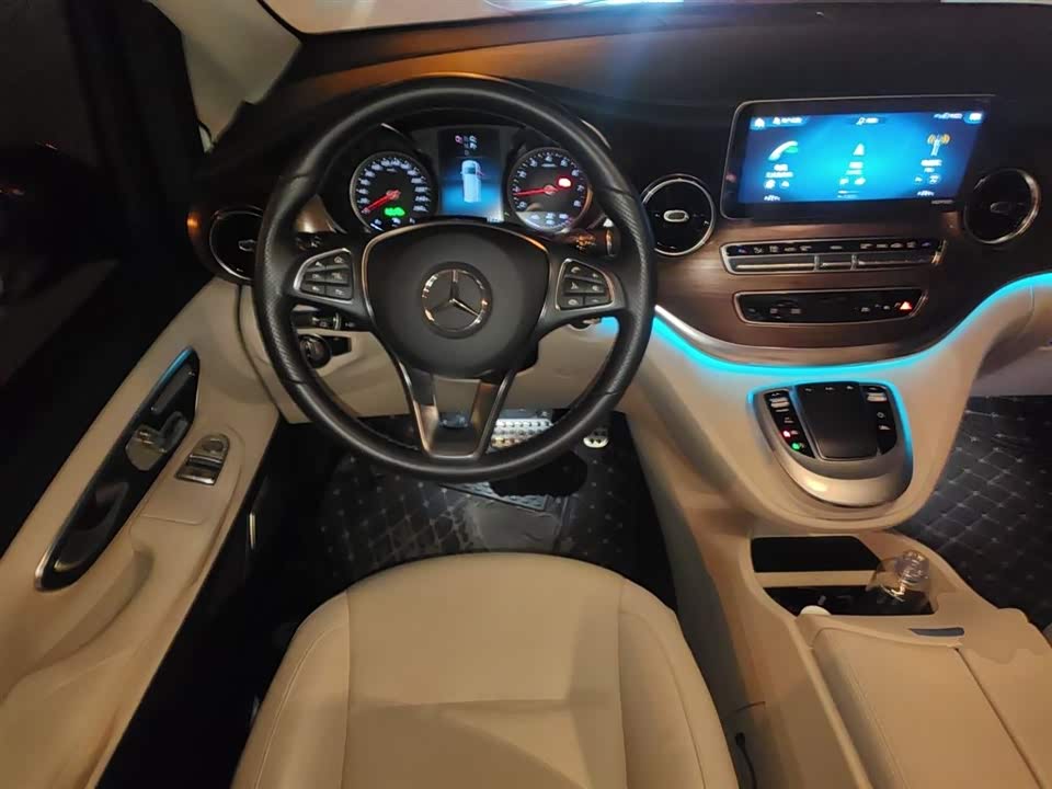 Mercedes-Benz V-class