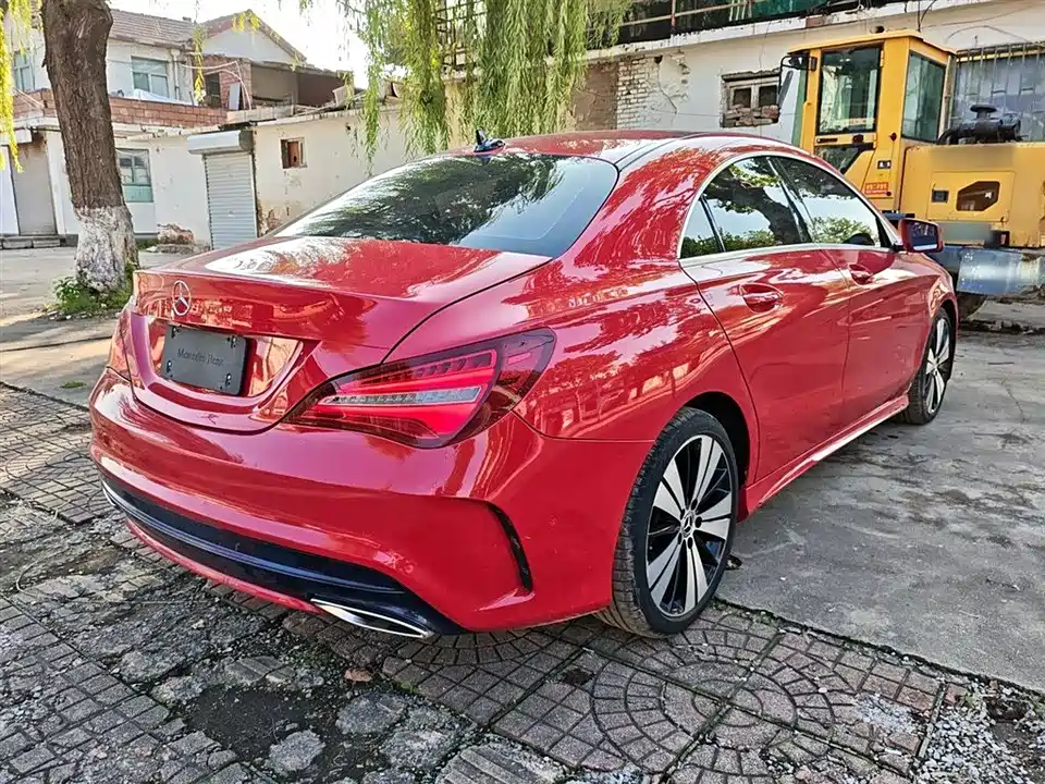 Mercedes-Benz CLA