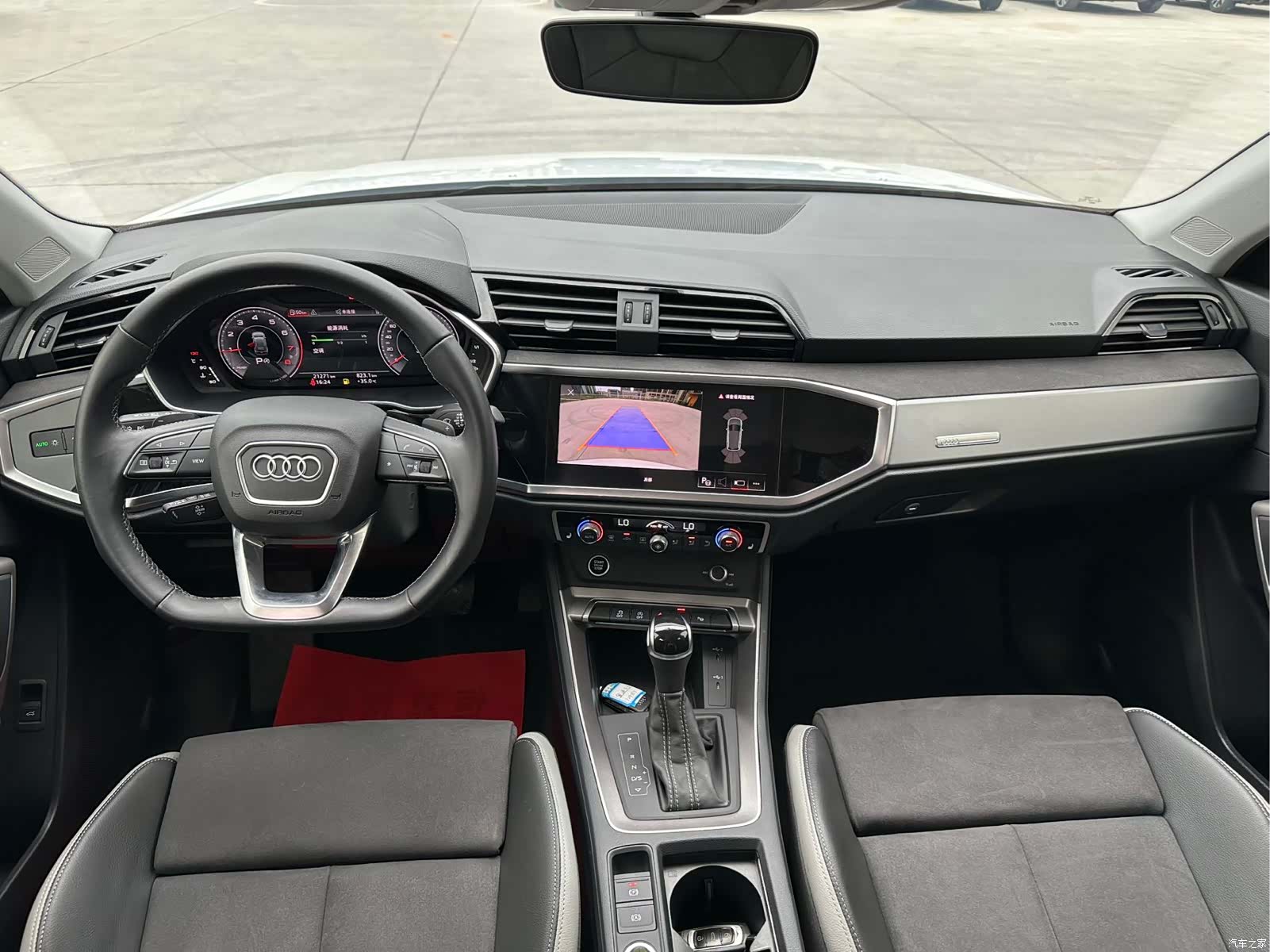 Audi Q3, 2022 11