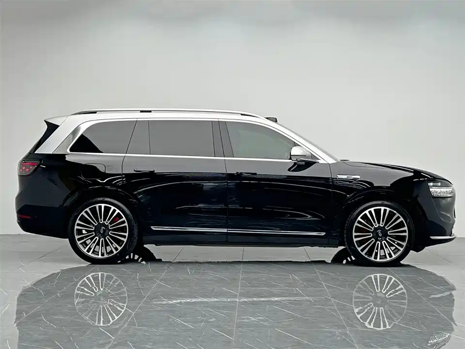 AITO Ask the world M9