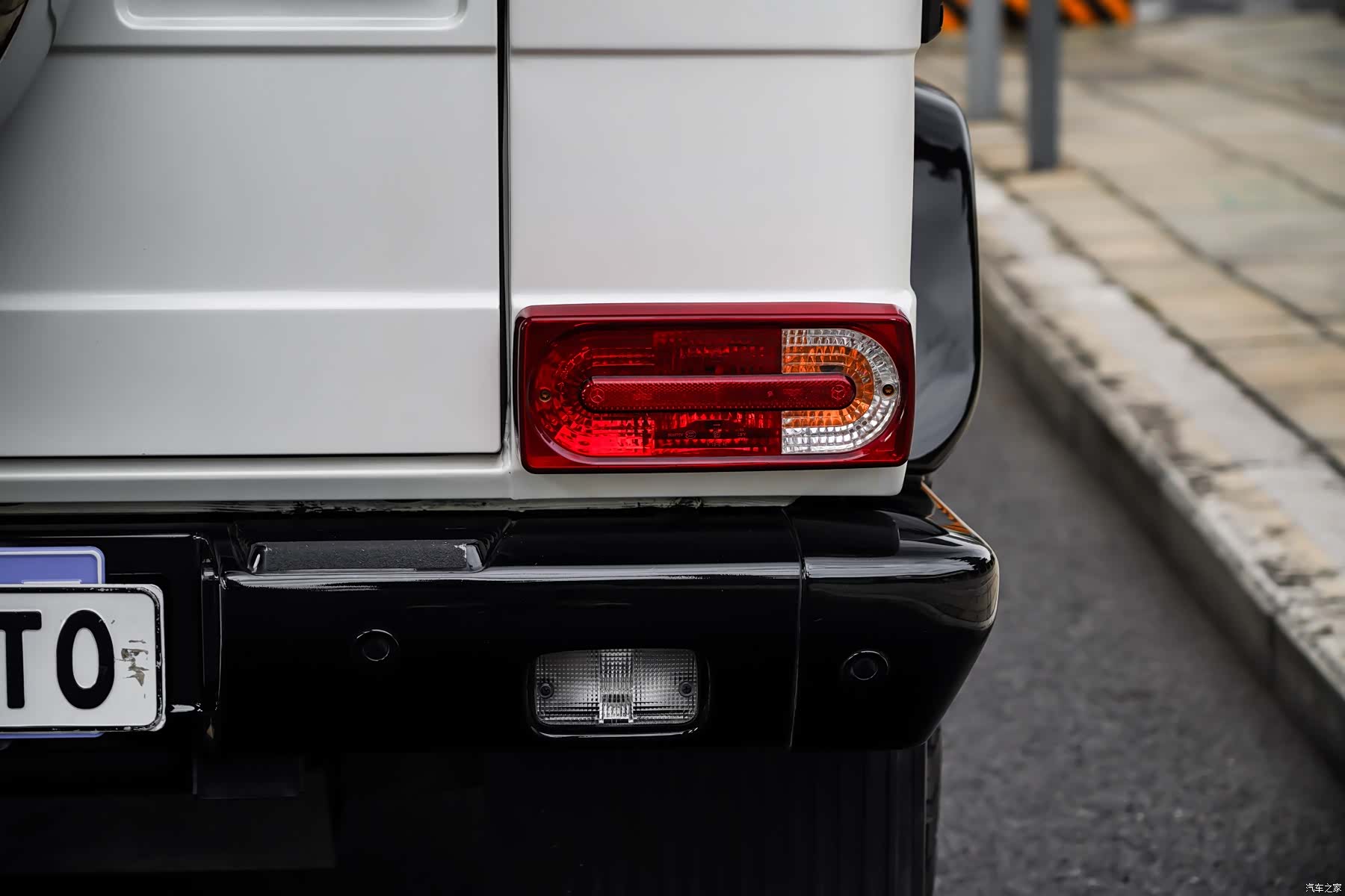 Mercedes-Benz G-Class, 2016 23