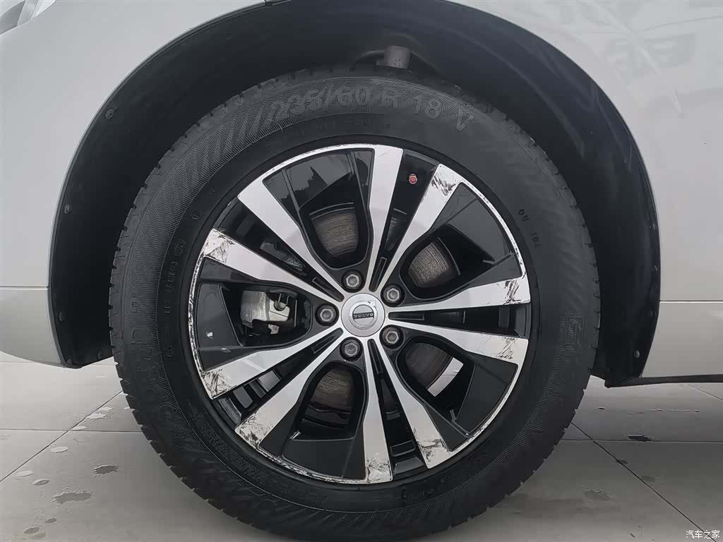 Volvo XC60, 2023 17
