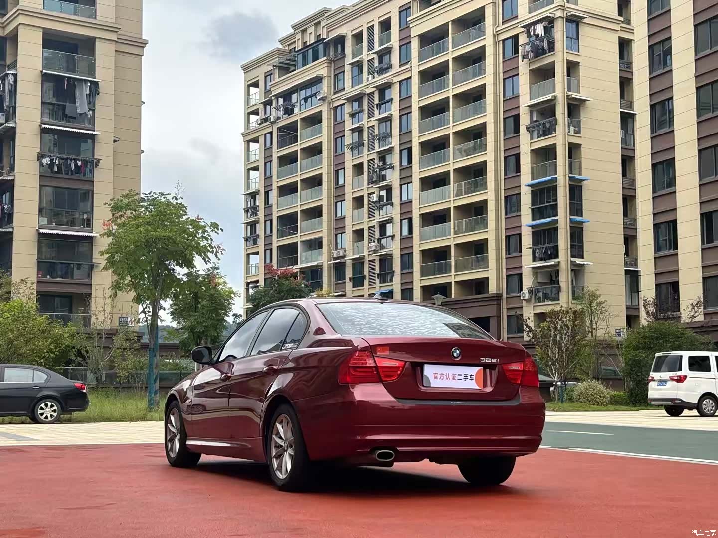BMW 3 Series, 2011 9