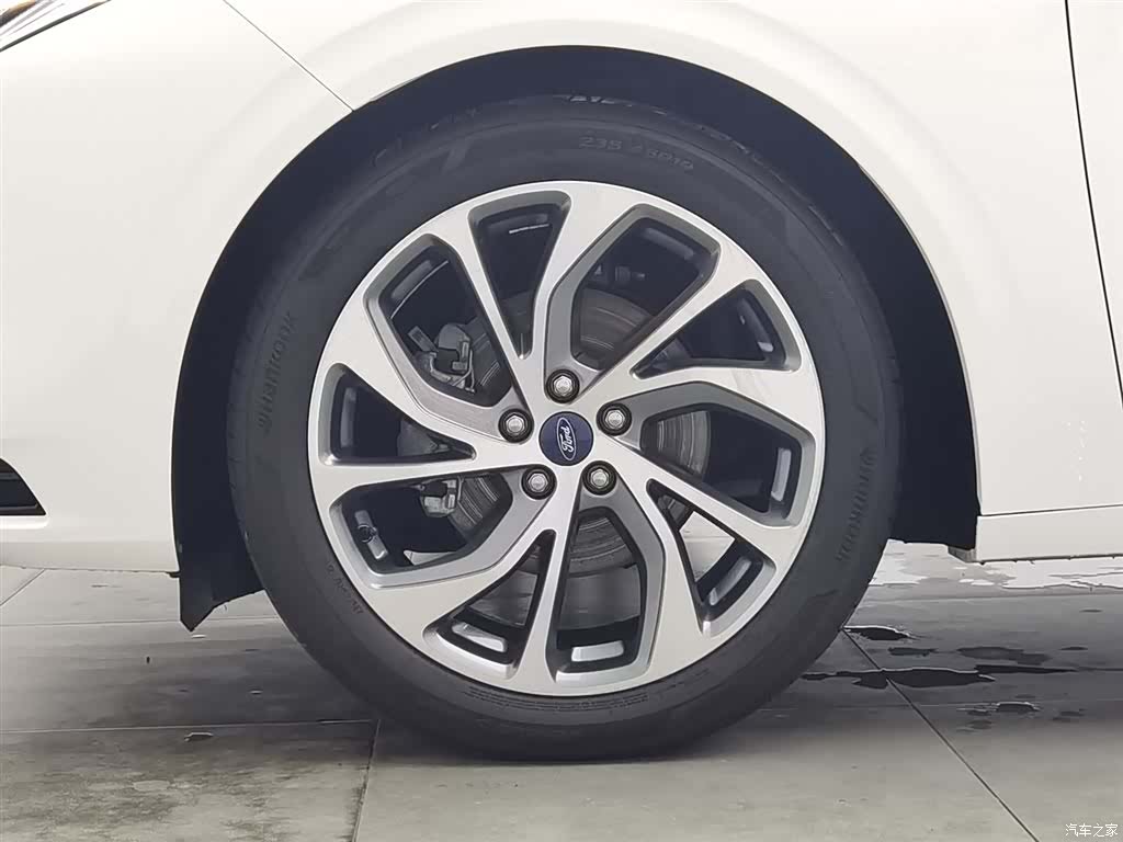 Ford Mondeo, 2023 17