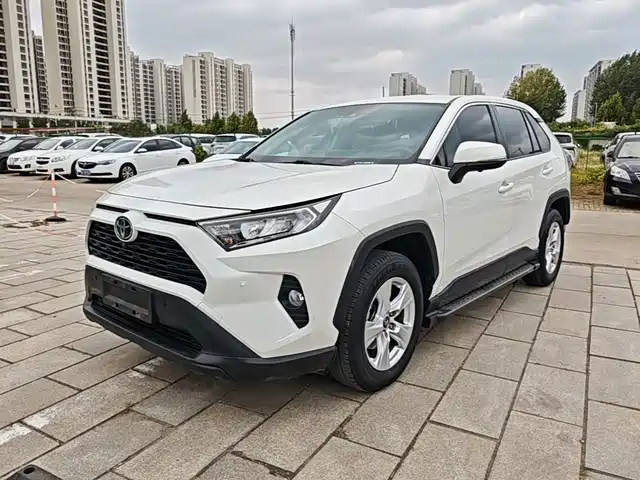 Toyota RAV4 2020 — купить из Китая под заказ