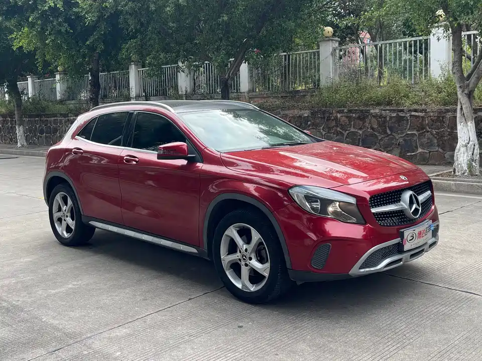 Mercedes-Benz GLA