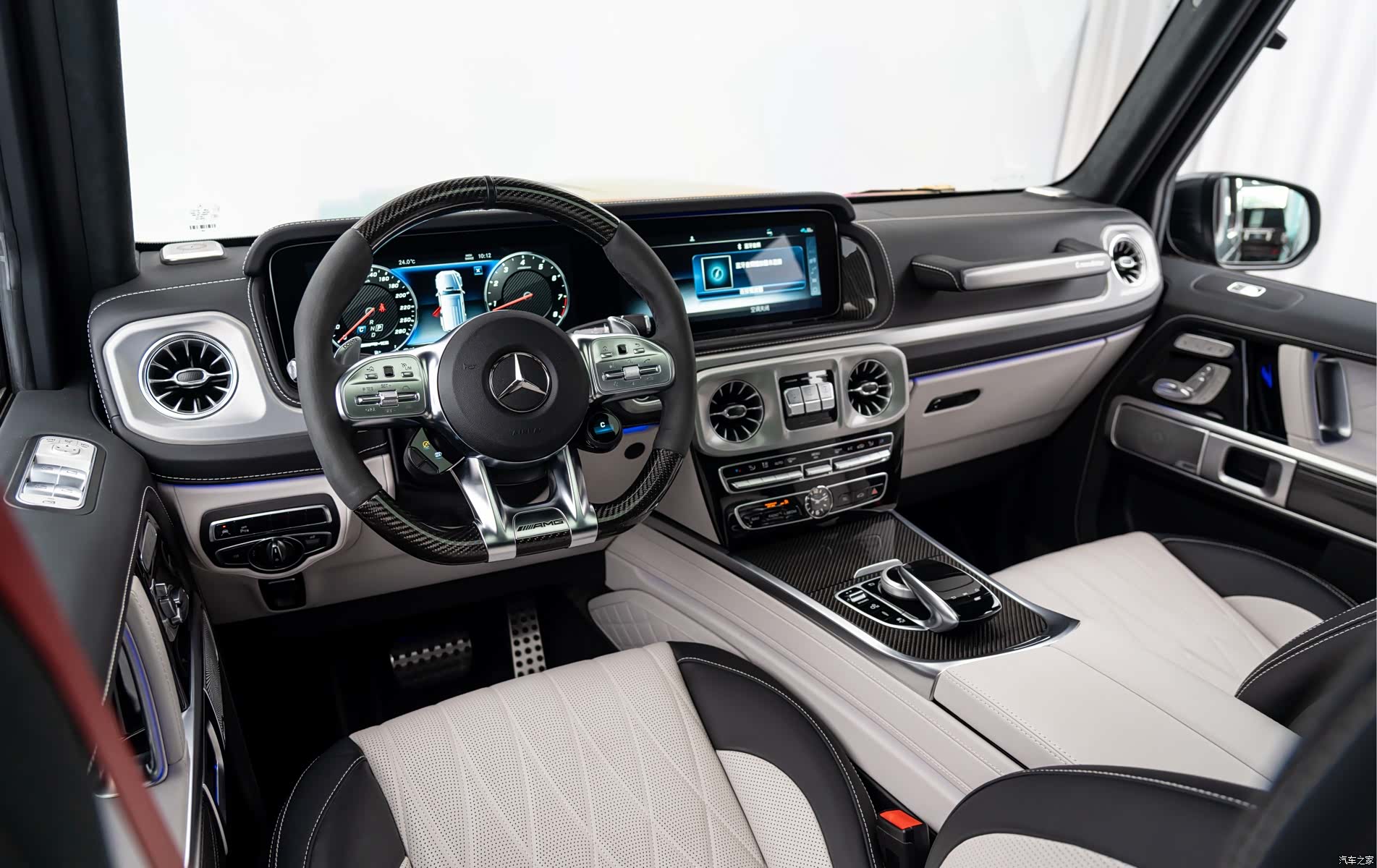 Mercedes-Benz G-Class, 2022 10