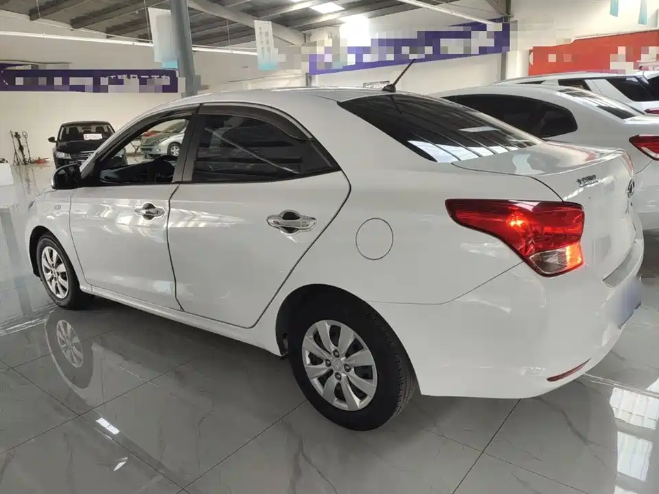 Hyundai Rena