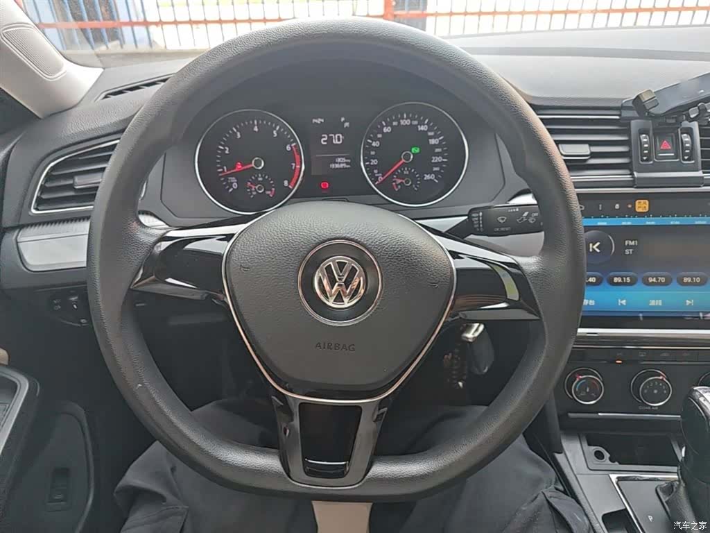 Volkswagen Lamando, 2017 11