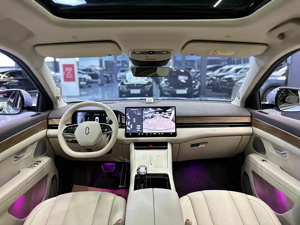 AITO Ask the world M7