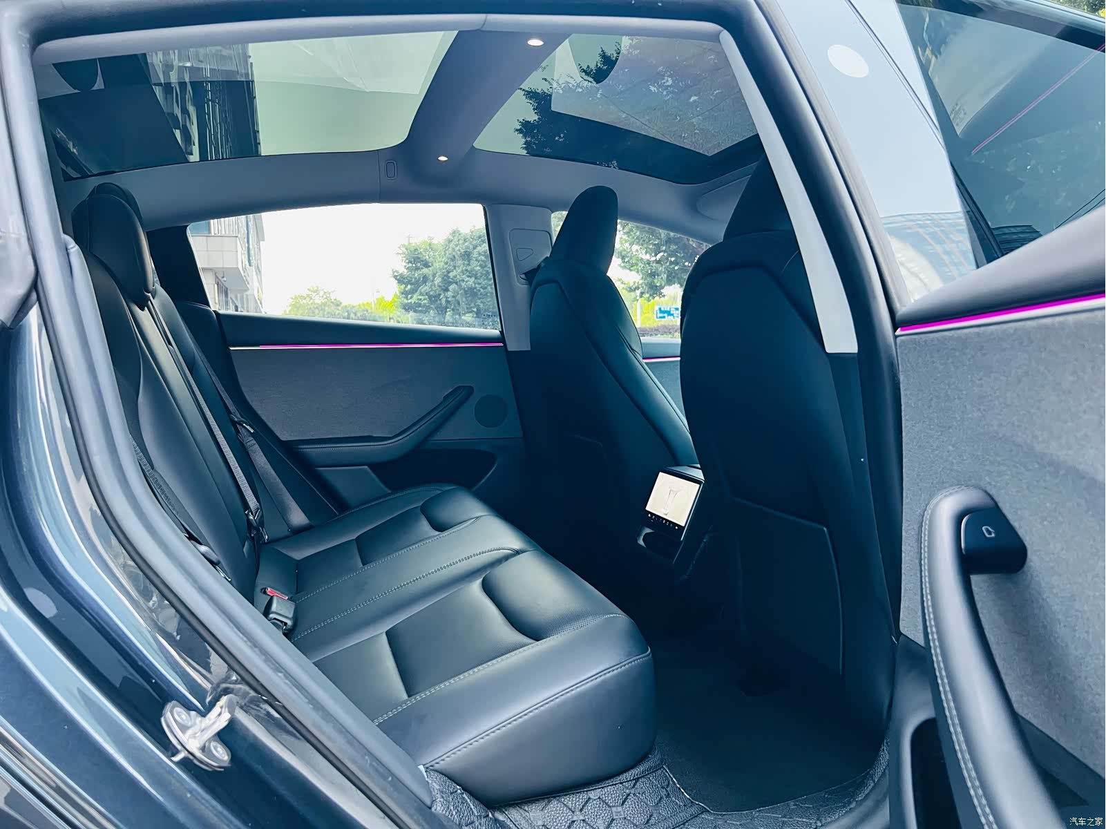 Tesla Model 3, 2024 10