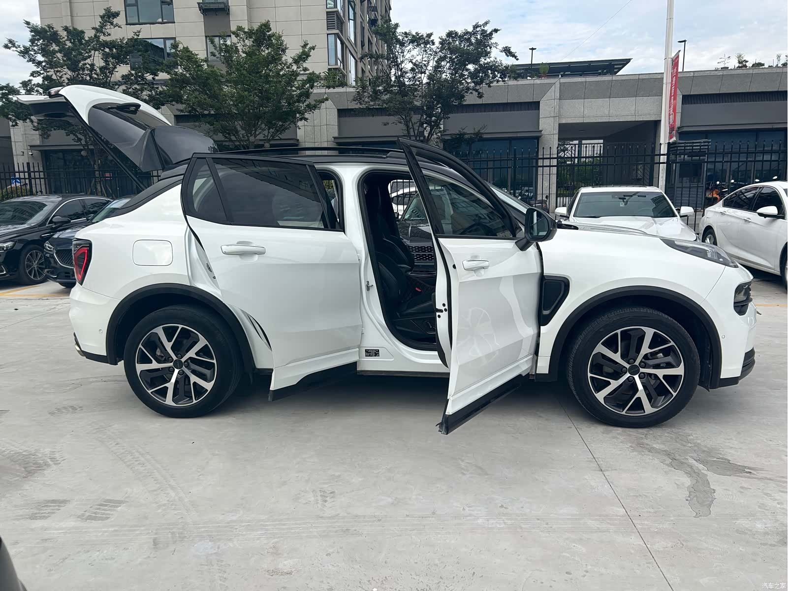 Lynk & Co 01, 2021 18