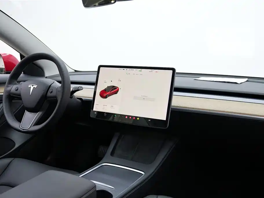 Tesla Model 3 Tesla Model 3