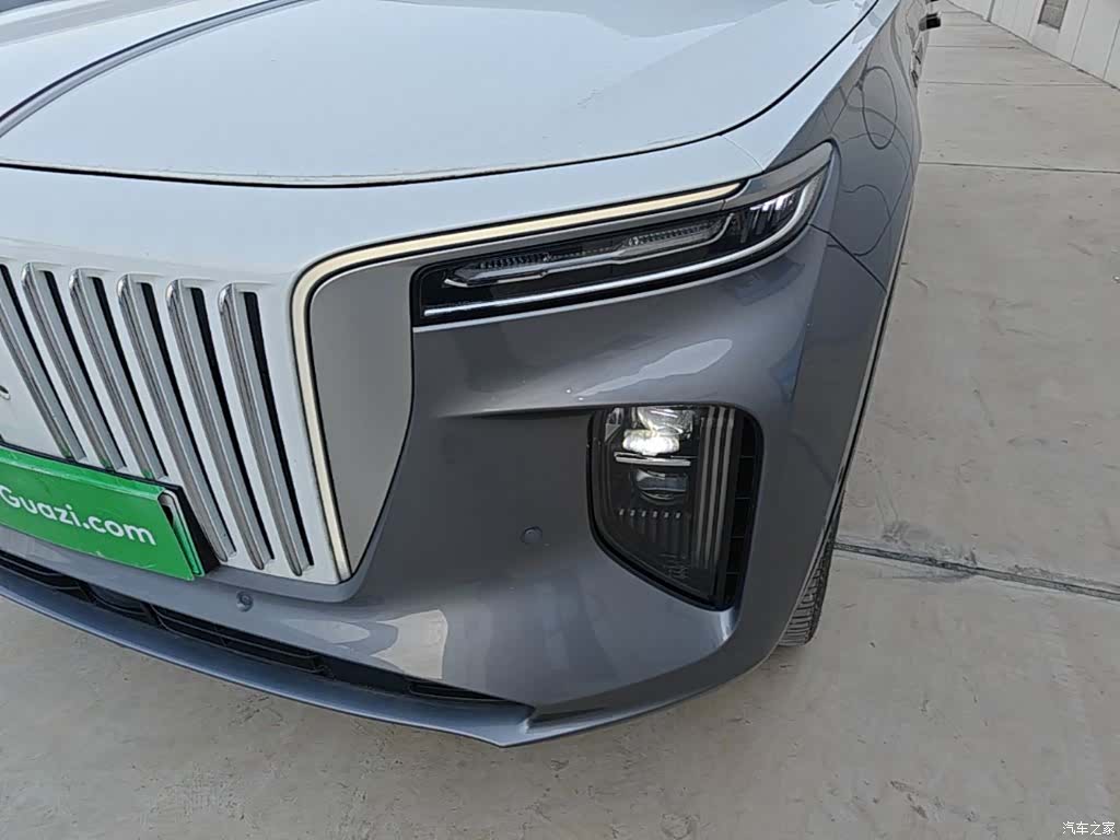 Hongqi E-HS9, 2023 24