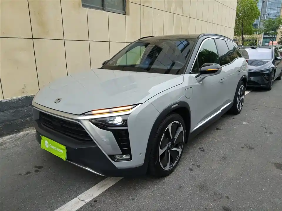 NIO ES8
