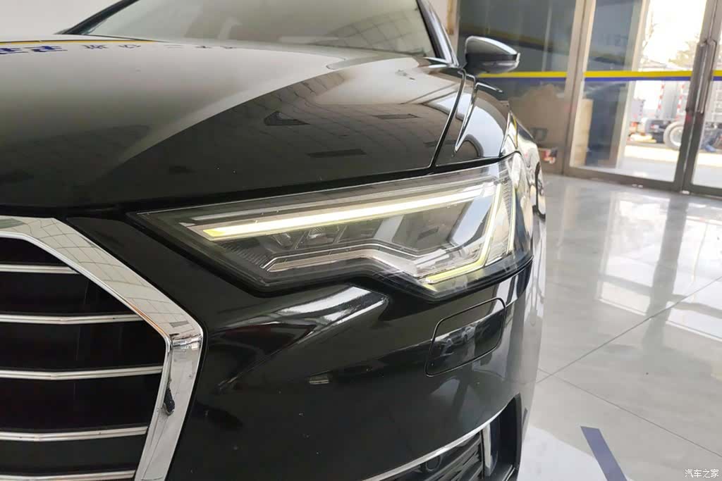 Audi A6L, 2020 все фото