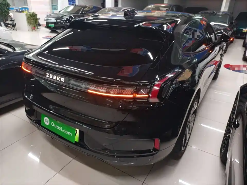 Zeekr 001