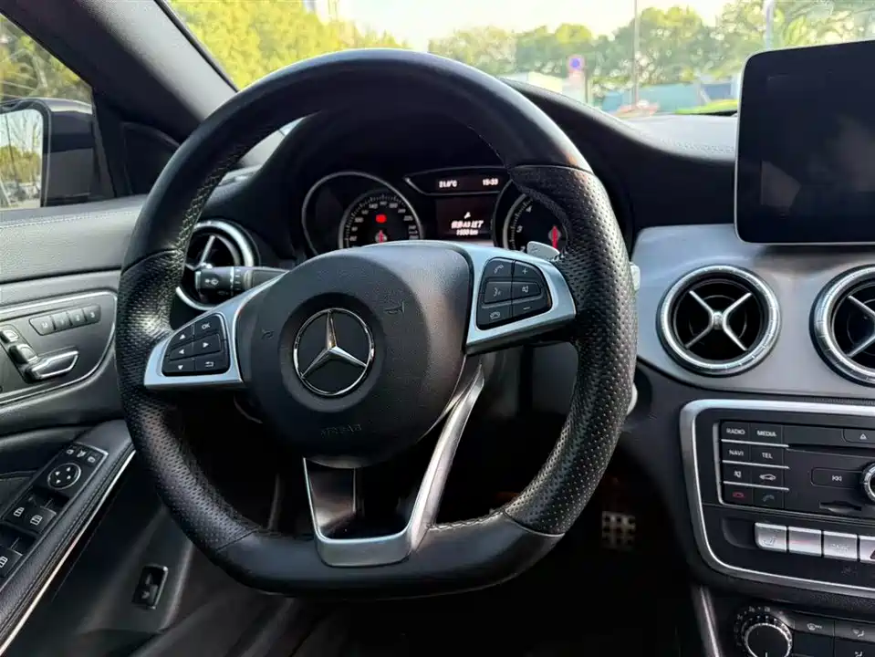 Mercedes-Benz CLA