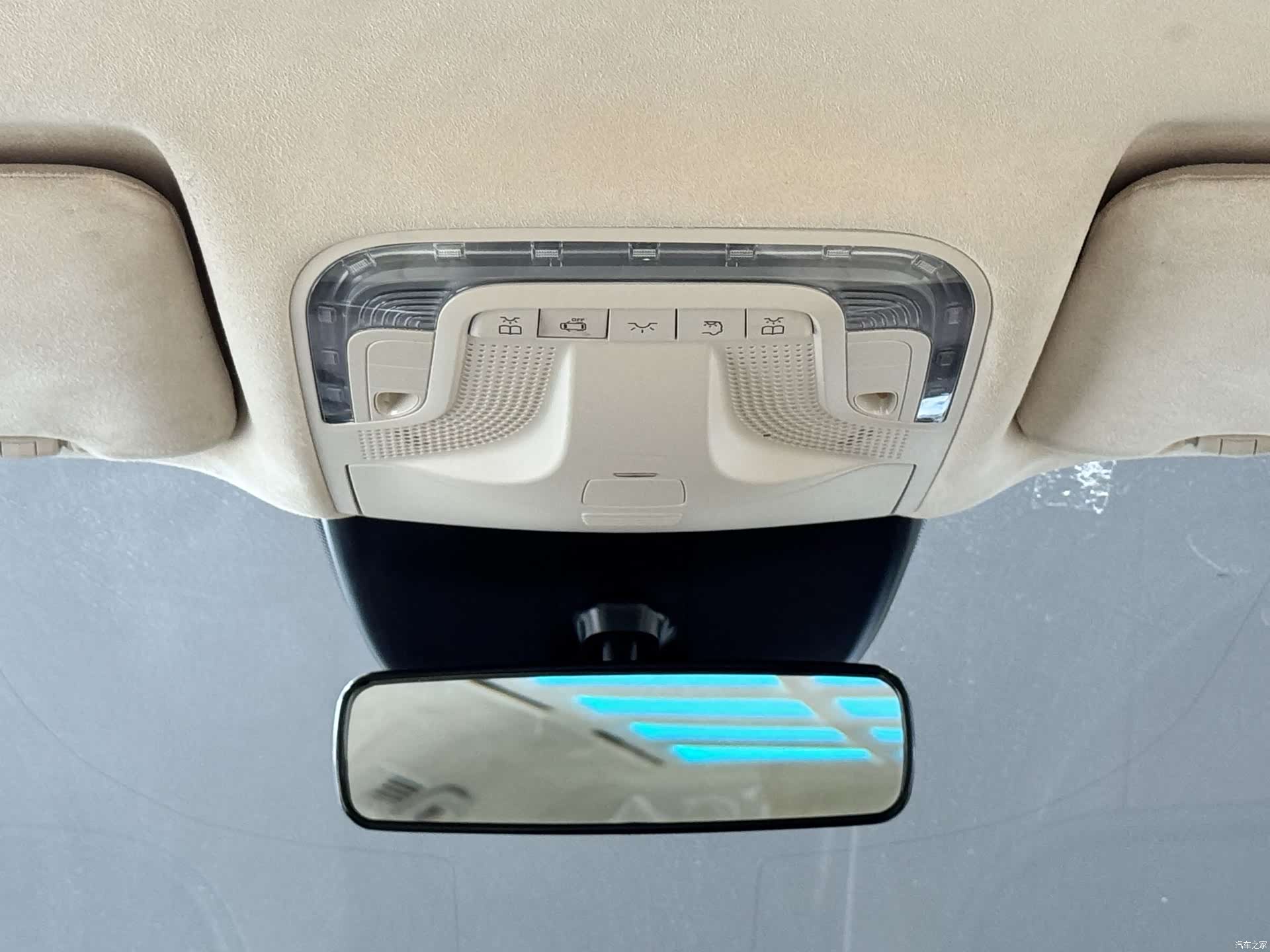 Mercedes-Benz VI, 2020 20