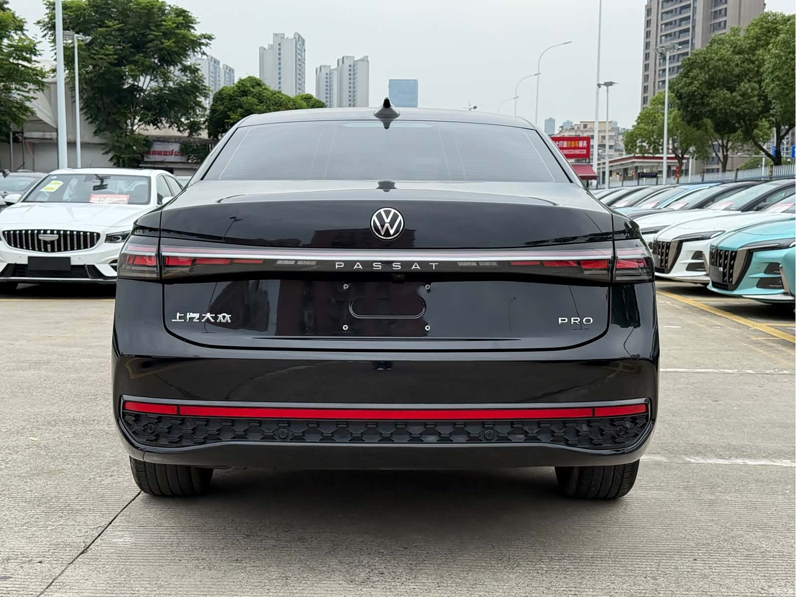 Volkswagen Passat, 2025 6