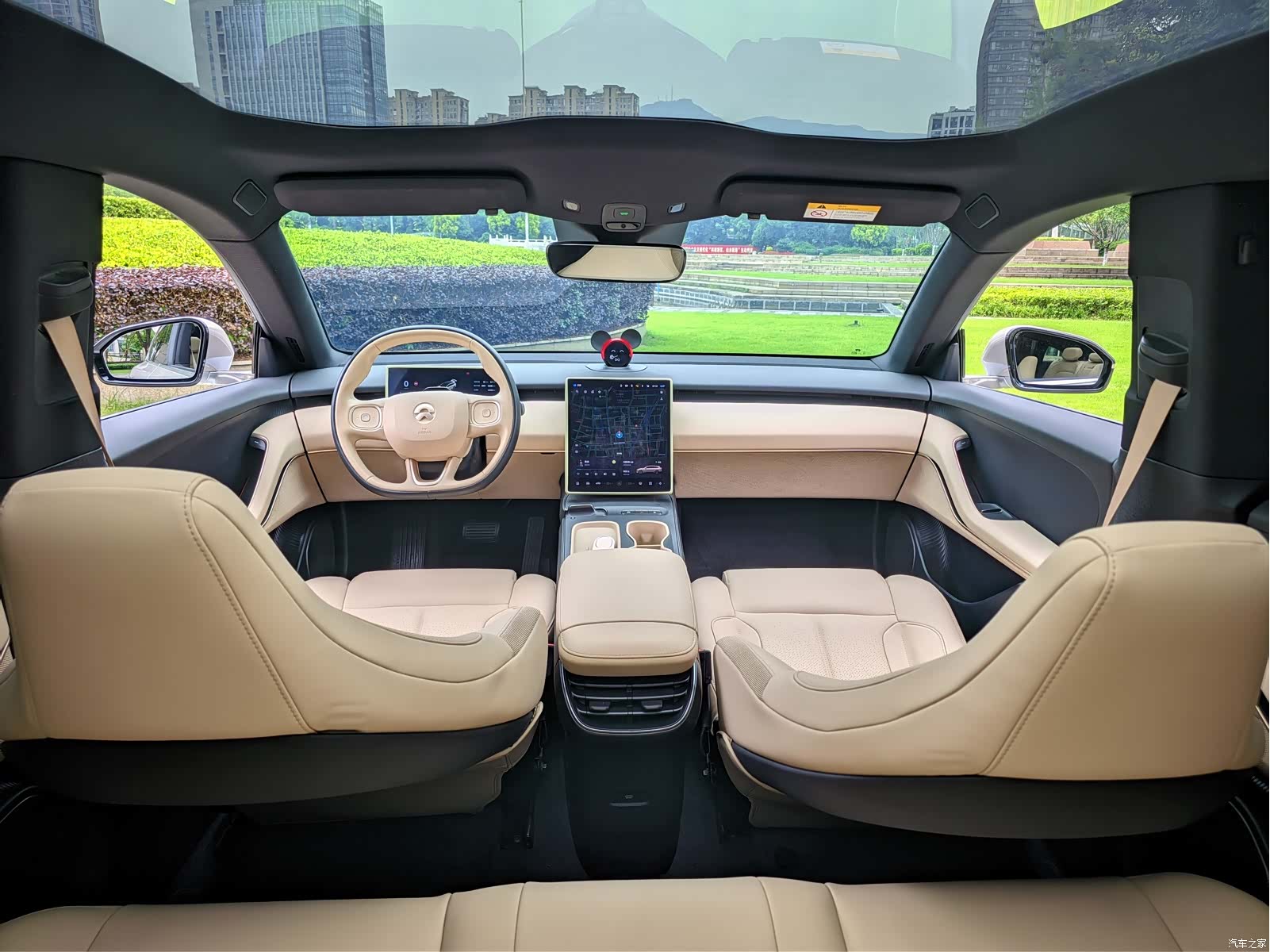 NIO ET5, 2024 10