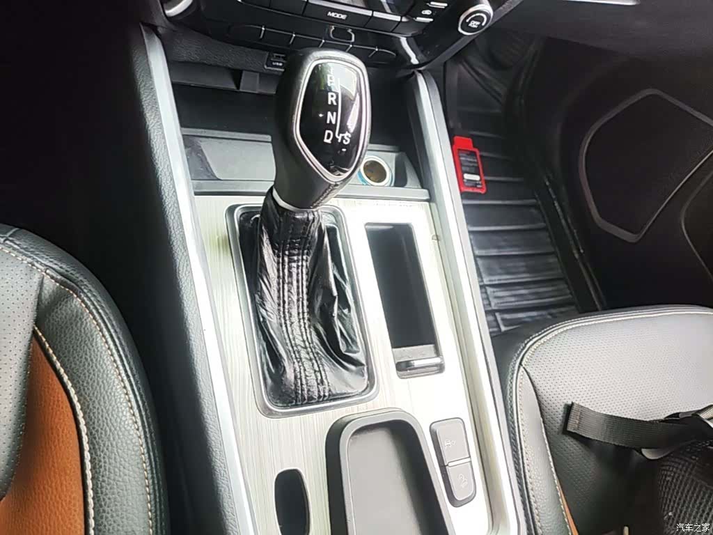 Geely X6, 2017 14
